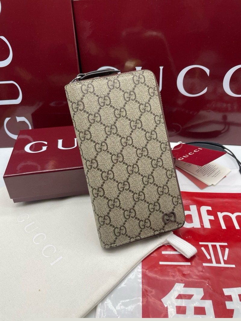 G*u*i wallets & purse